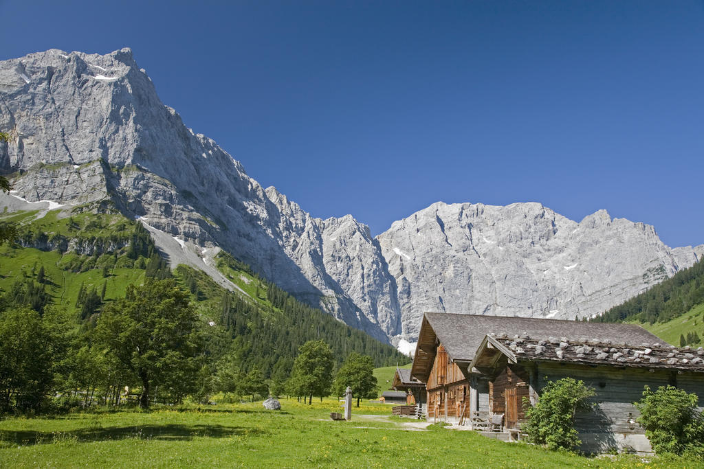 Ferienlandhaus Alpinum 렌그레스 외부 사진